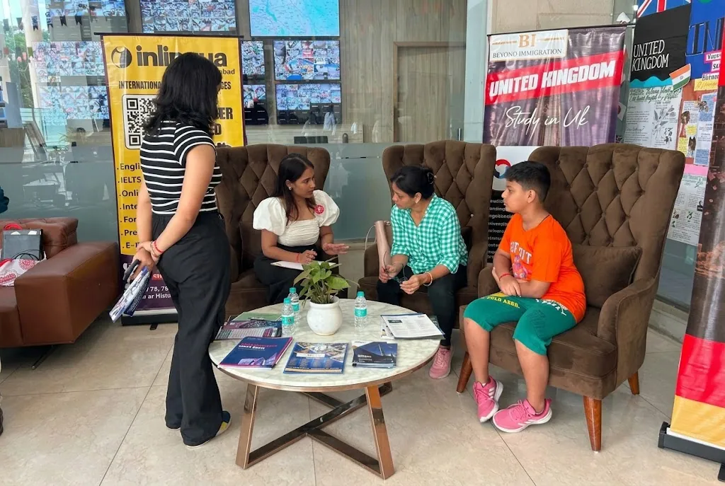 Counsellor in dialogue with parent and student regarding educational pathways
